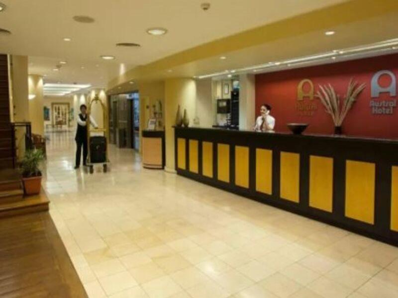 Austral Plaza Hotel コモドーロ・リバダビア エクステリア 写真