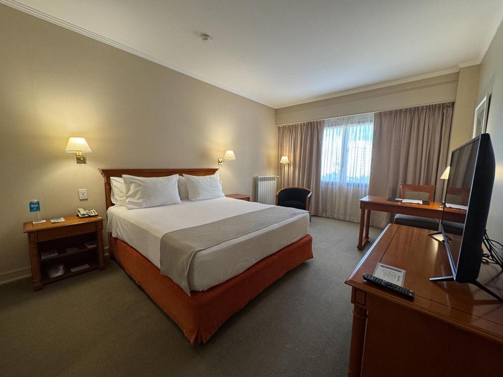 Austral Plaza Hotel コモドーロ・リバダビア エクステリア 写真