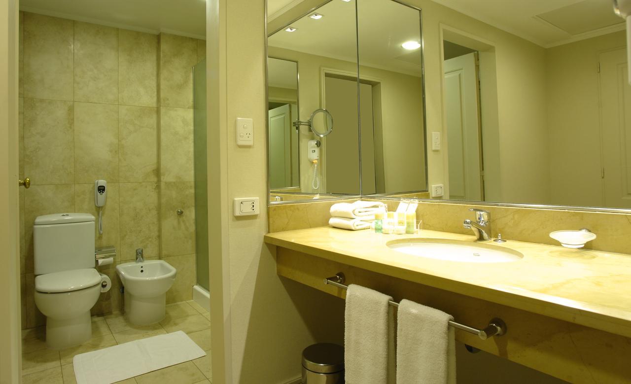 Austral Plaza Hotel コモドーロ・リバダビア エクステリア 写真