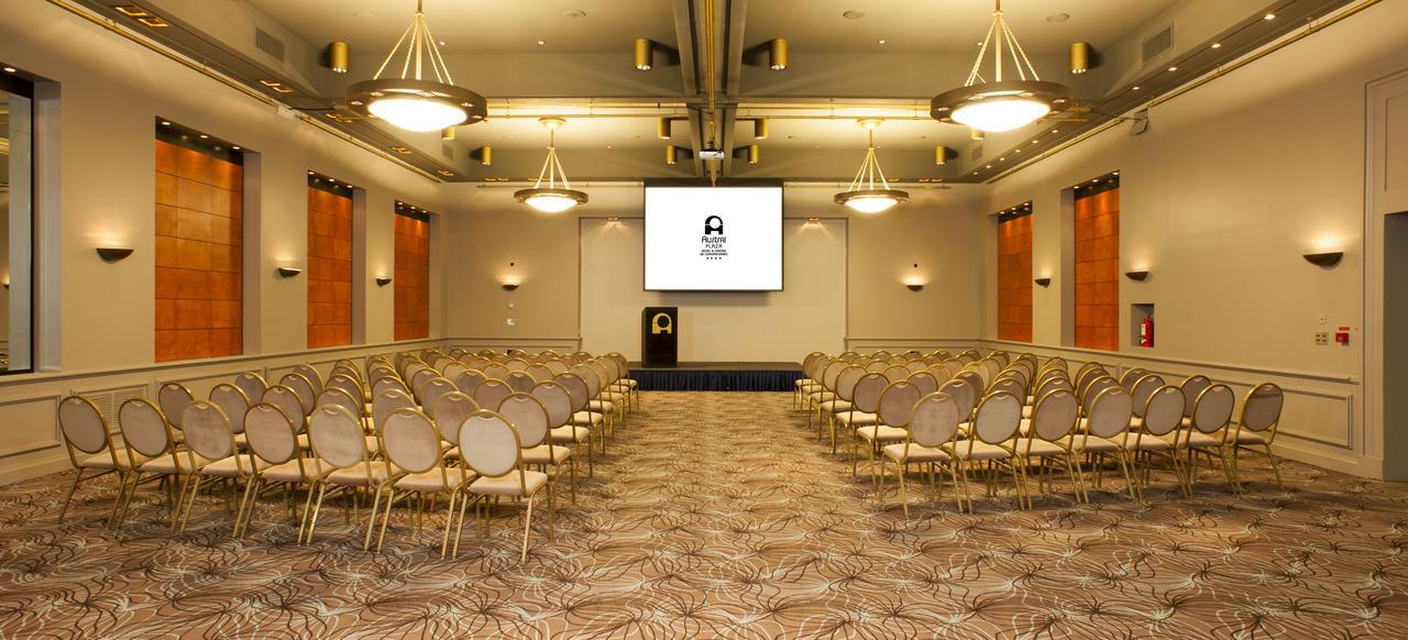Austral Plaza Hotel コモドーロ・リバダビア エクステリア 写真