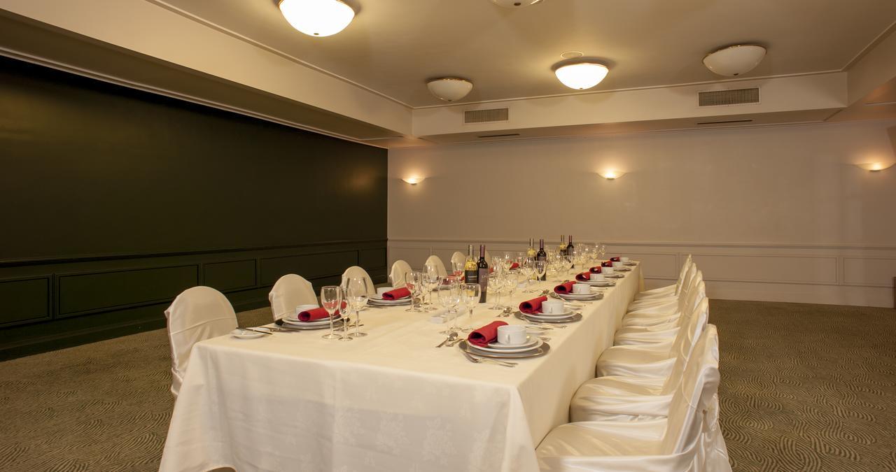 Austral Plaza Hotel コモドーロ・リバダビア エクステリア 写真