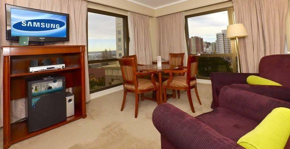 Austral Plaza Hotel コモドーロ・リバダビア エクステリア 写真